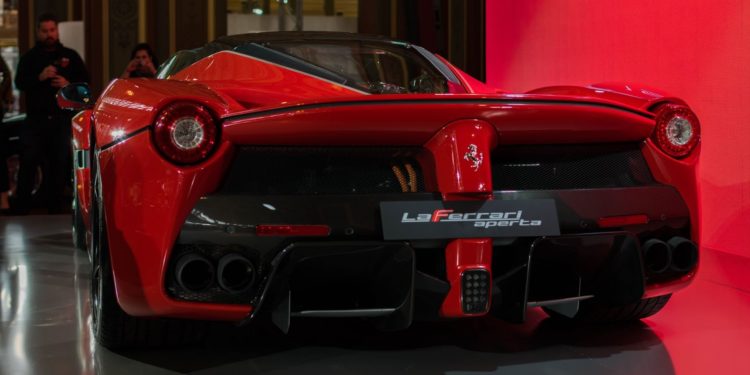 Supercarro eléctrico da Ferrari promete intimidar a concorrência! 14
