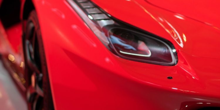 Supercarro eléctrico da Ferrari promete intimidar a concorrência! 13