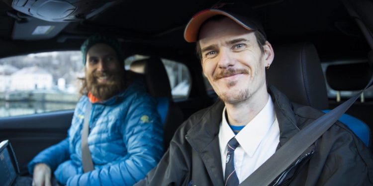 Este Taxista cria emoções fortes na Noruega como seu Ford Focus RS! 20