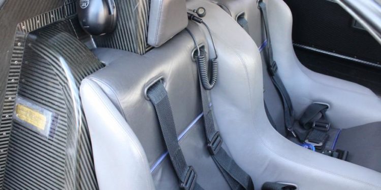 Poderá este Jaguar XJR-15 passar o meio milhão de Euros? 26