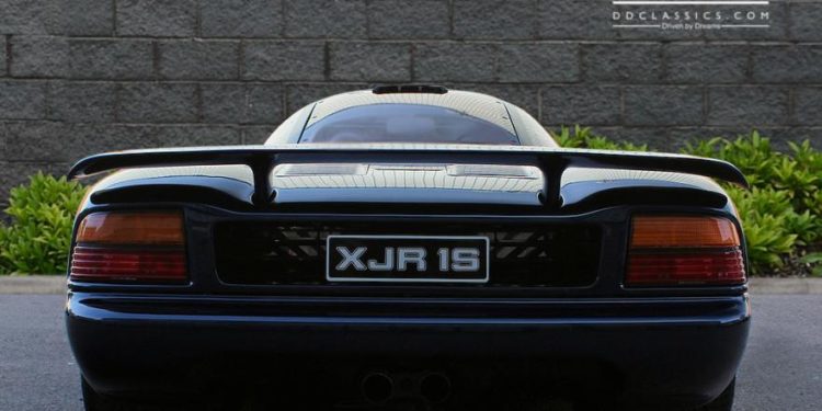 Poderá este Jaguar XJR-15 passar o meio milhão de Euros? 37