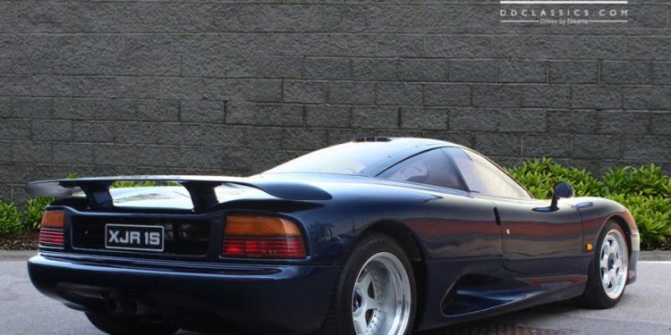 Poderá este Jaguar XJR-15 passar o meio milhão de Euros? 35