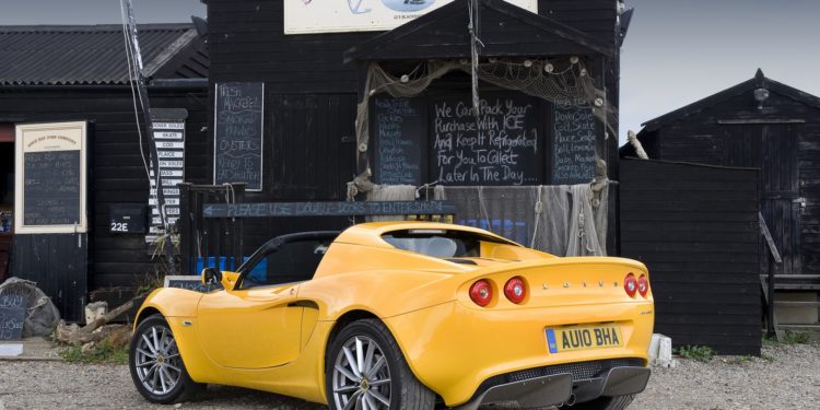 Lotus vai lançar 2 novos desportivos em 2020! 24