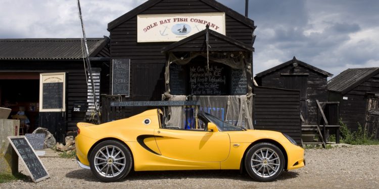 Lotus vai lançar 2 novos desportivos em 2020! 22