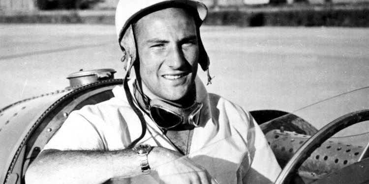 Stiriling Moss "afasta-se" do automobilismo aos 88 anos! 16