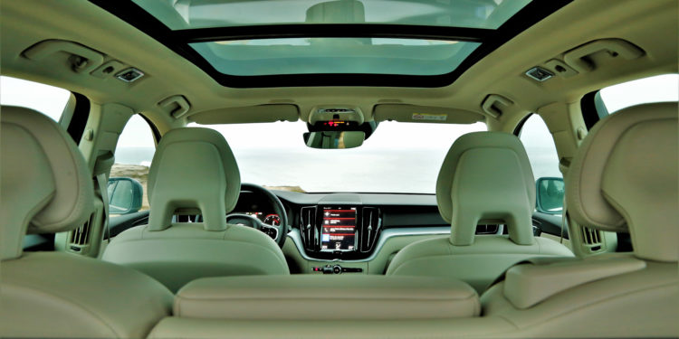 Volvo XC60 D4 AWD Momentum: Ao volante do automóvel mais seguro do segmento! 56