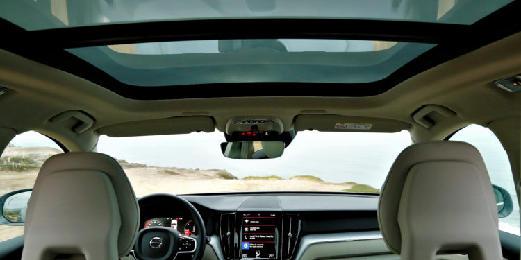 Volvo XC60 D4 AWD Momentum: Ao volante do automóvel mais seguro do segmento! 47