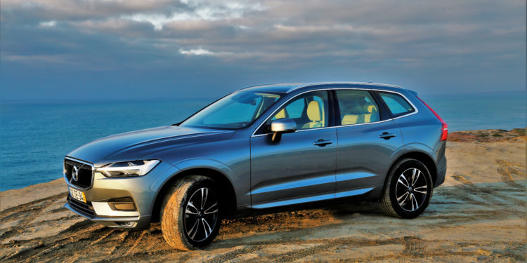 Volvo XC60 D4 AWD Momentum: Ao volante do automóvel mais seguro do segmento! 69
