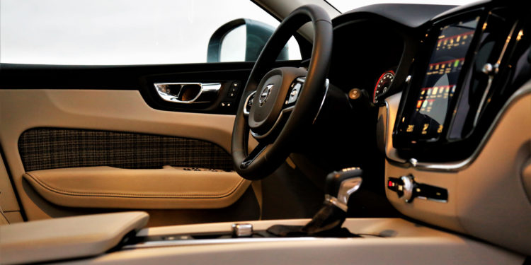 Volvo XC60 D4 AWD Momentum: Ao volante do automóvel mais seguro do segmento! 42