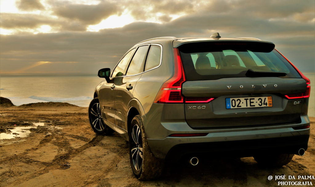 Volvo XC60 D4 AWD Momentum: Ao volante do automóvel mais seguro do segmento! 19