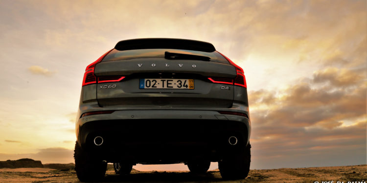Volvo XC60 D4 AWD Momentum: Ao volante do automóvel mais seguro do segmento! 65