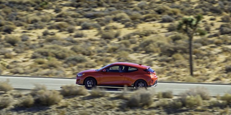 Hyundai revela Veloster no salão de Detroit! 22