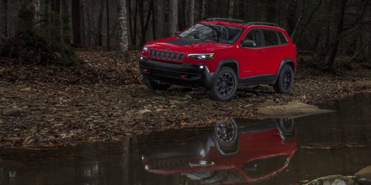 Jeep Cherokee aparece de "cara lavada" em Detroit! 34