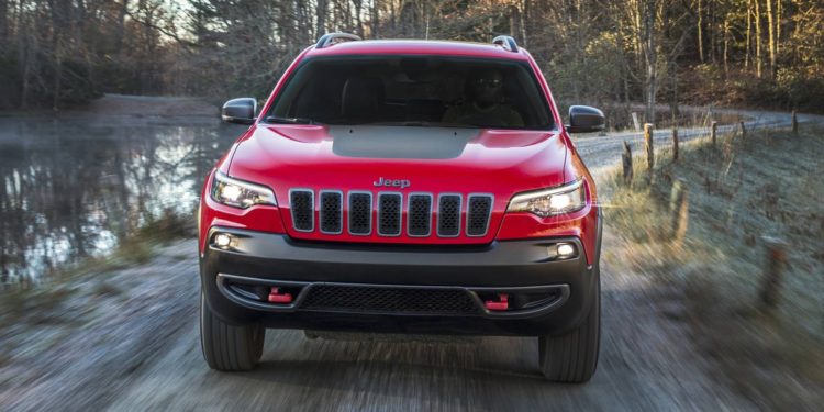 Jeep Cherokee aparece de "cara lavada" em Detroit! 35