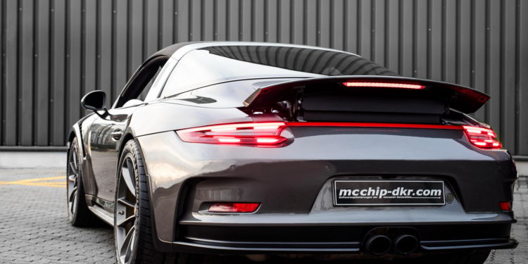 McChip DKR transforma 911 Targa 4 GTS! 16