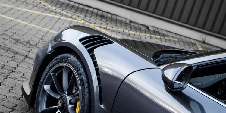 McChip DKR transforma 911 Targa 4 GTS! 19