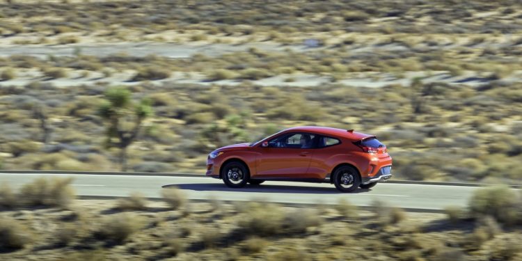 Hyundai revela Veloster no salão de Detroit! 15