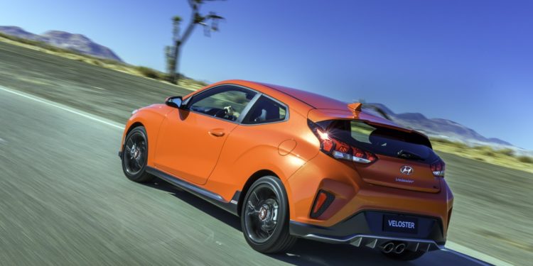 Hyundai revela Veloster no salão de Detroit! 14