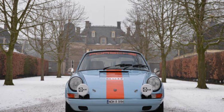 Este Porsche 911 de 1970 com as cores da Gulf vai a leilão! 35