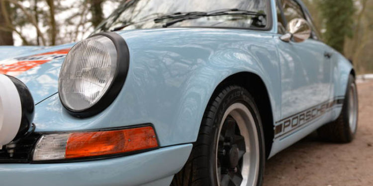 Este Porsche 911 de 1970 com as cores da Gulf vai a leilão! 17