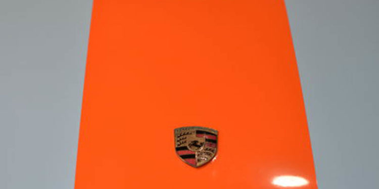 Este Porsche 911 de 1970 com as cores da Gulf vai a leilão! 16