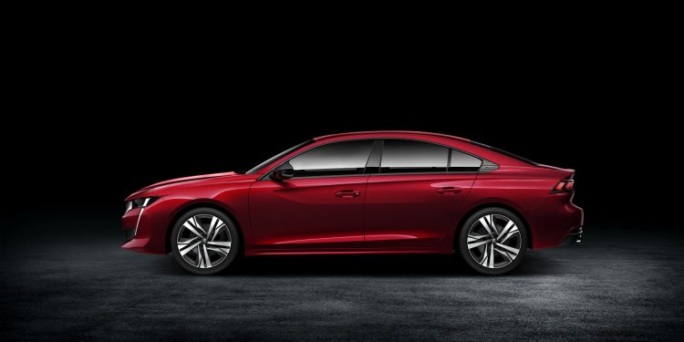 Este é o novo Peugeot 508! 27