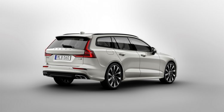 A Nova Volvo V60 chega este verão com versão Cross Country prevista! 21