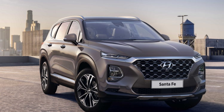 Hyundai Santa Fe surge online com linhas Kauai! 17