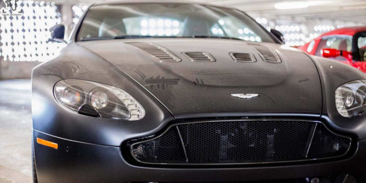 Estes Supercarros estão parqueados num estacionamento publico! 34