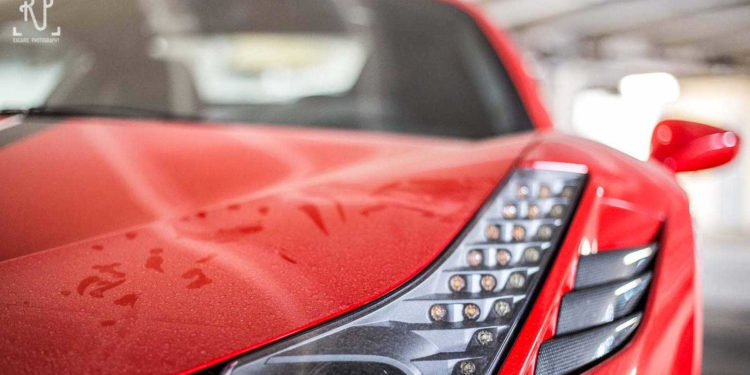 Estes Supercarros estão parqueados num estacionamento publico! 28