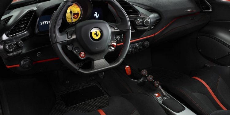 Este é o Ferrari 488 Pista! 16