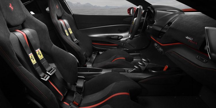 Este é o Ferrari 488 Pista! 14