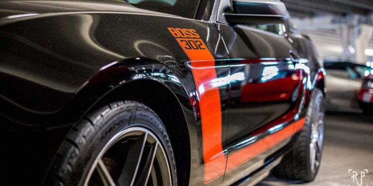 Estes Supercarros estão parqueados num estacionamento publico! 23