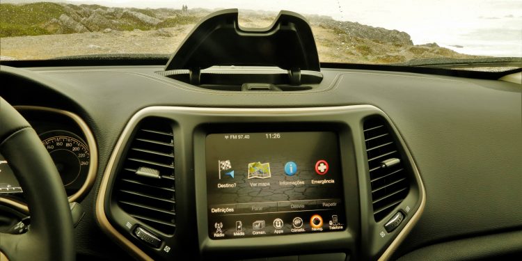 Jeep Cherokee 2.0 Multijet 140cv: Maus caminhos em classe executiva! 32