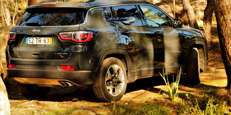Jeep Compass 1.6 Multijet Limited: Comedido e aventureiro! 38