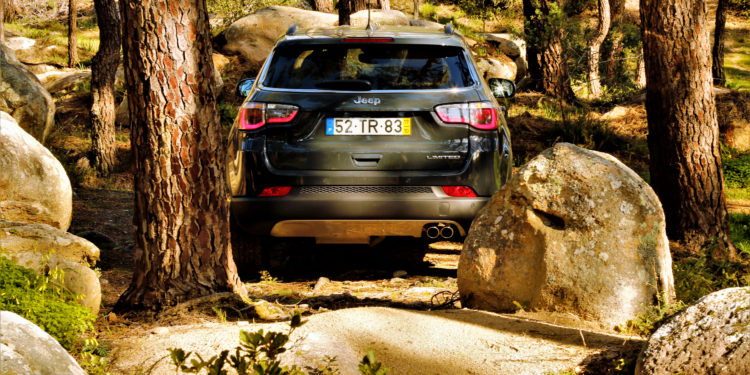Jeep Compass 1.6 Multijet Limited: Comedido e aventureiro! 39