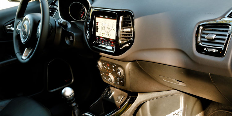 Jeep Compass 1.6 Multijet Limited: Comedido e aventureiro! 52