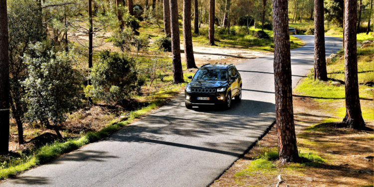 Jeep Compass 1.6 Multijet Limited: Comedido e aventureiro! 64