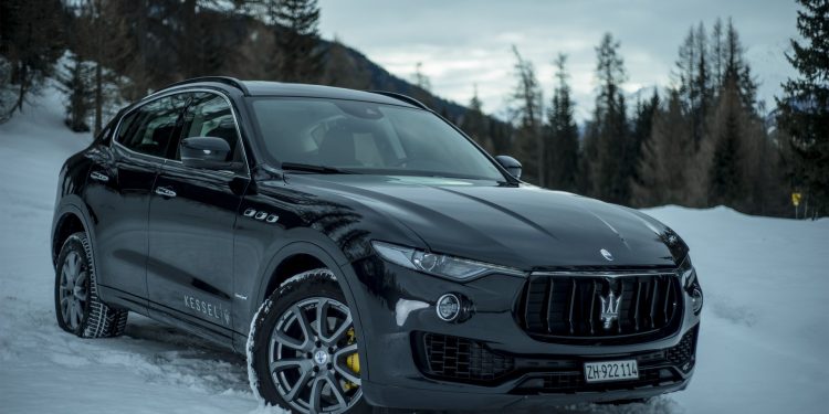 Maserati ajuda snowboarder a conseguir um recorde do Guiness! 22