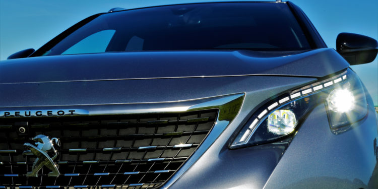 Peugeot 5008 1.6 HDI GT Line: Espaço Hi-Tech! 23