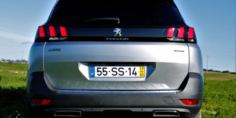 Peugeot 5008 1.6 HDI GT Line: Espaço Hi-Tech! 33