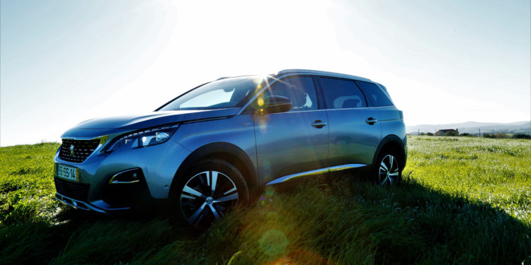 Peugeot 5008 1.6 HDI GT Line: Espaço Hi-Tech! 37