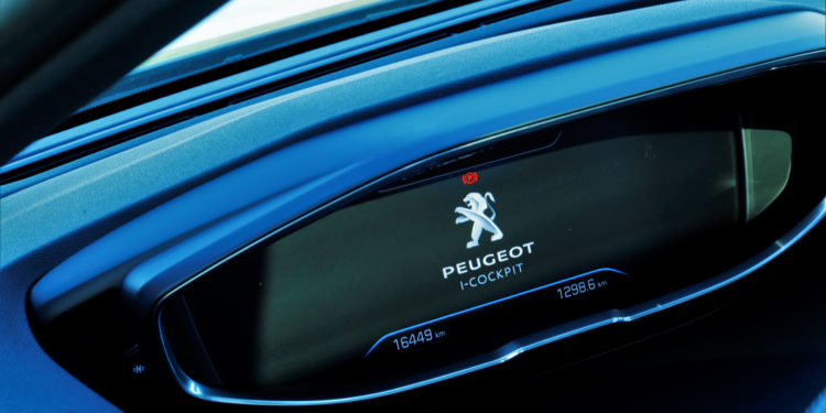 Peugeot 5008 1.6 HDI GT Line: Espaço Hi-Tech! 41