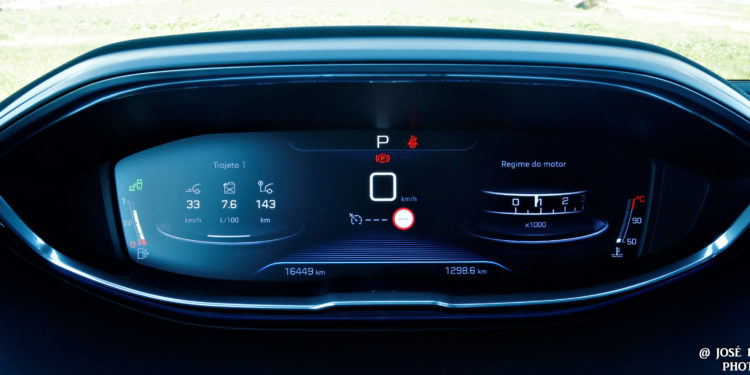 Peugeot 5008 1.6 HDI GT Line: Espaço Hi-Tech! 42