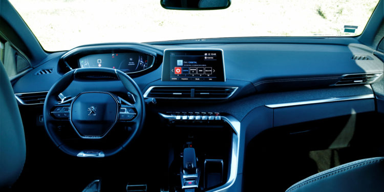 Peugeot 5008 1.6 HDI GT Line: Espaço Hi-Tech! 49