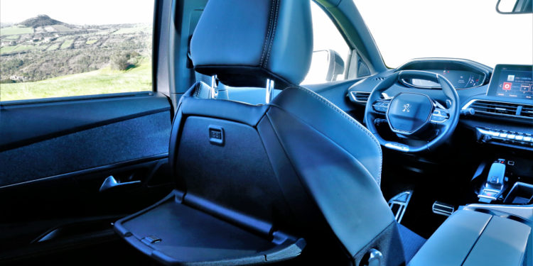 Peugeot 5008 1.6 HDI GT Line: Espaço Hi-Tech! 50