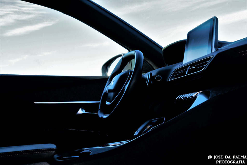 Peugeot 5008 1.6 HDI GT Line: Espaço Hi-Tech! 19