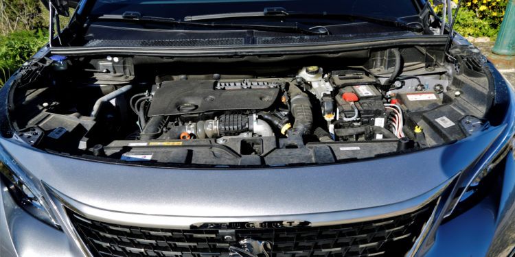 Peugeot 5008 1.6 HDI GT Line: Espaço Hi-Tech! 61