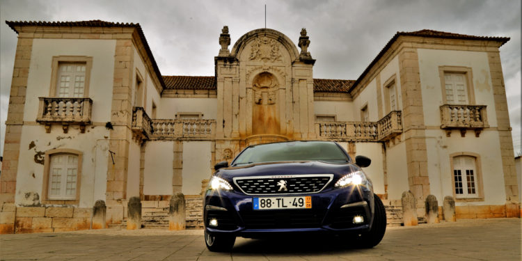 Peugeot 308 SW 1.2 Puretech GT Line: Estilo e dinâmica! 32