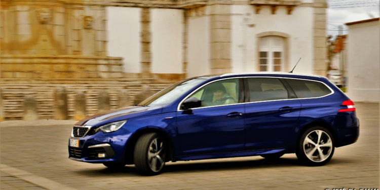 Peugeot 308 SW 1.2 Puretech GT Line: Estilo e dinâmica! 34